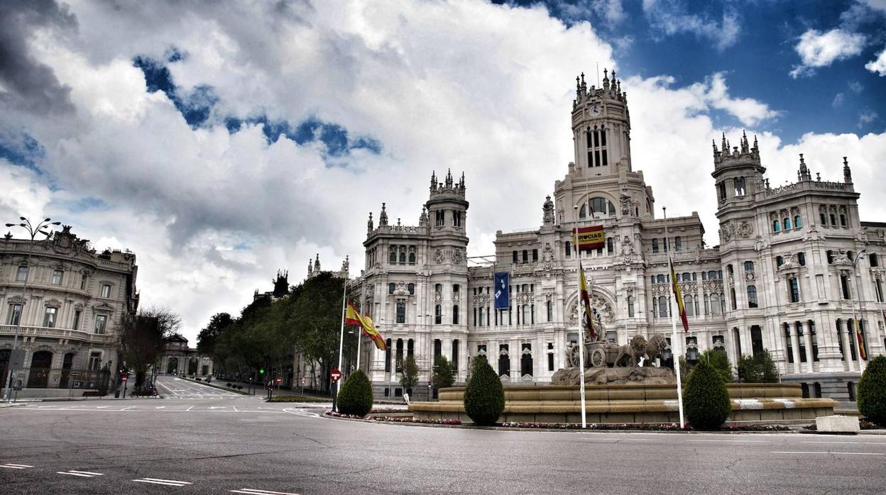 Las calles desiertas de Madrid, en imágenes