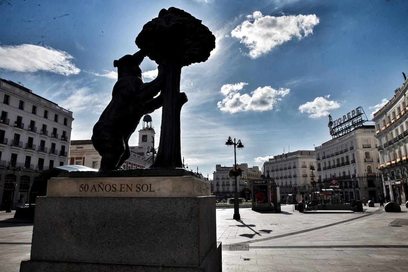 Estatua de El Oso y el Madroño, en la Puerta del Sol.. 