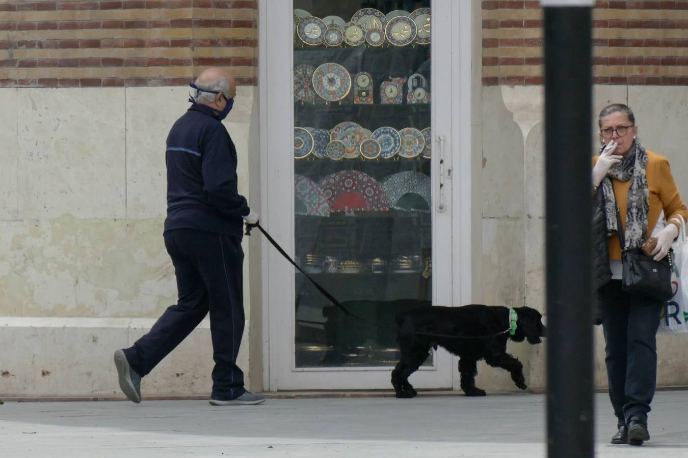 Crisis del coronavirus: Ambiente por las calles del Centro