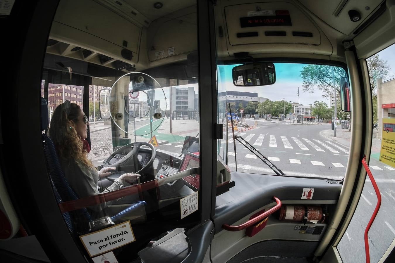 Crisis del coronavirus: Autobuses casi vacíos día tras día