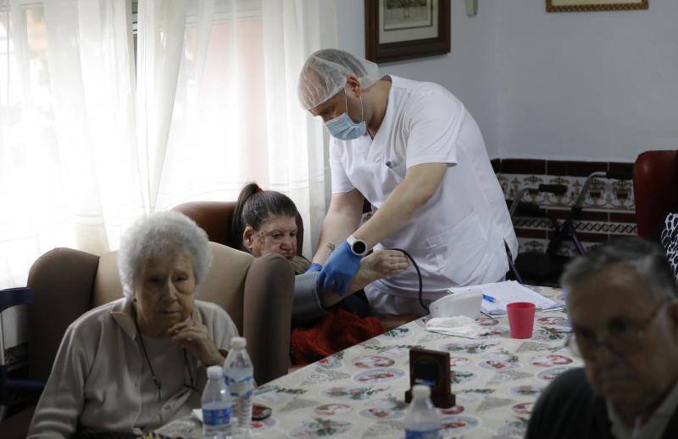 En imágenes, ABC se adentra en la residencia de María Auxiliadora de Córdoba