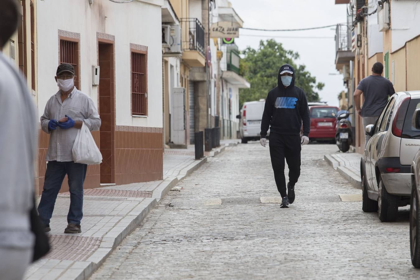 Coronavirus en Sevilla: así se vive en Valdezorras el confinamiento