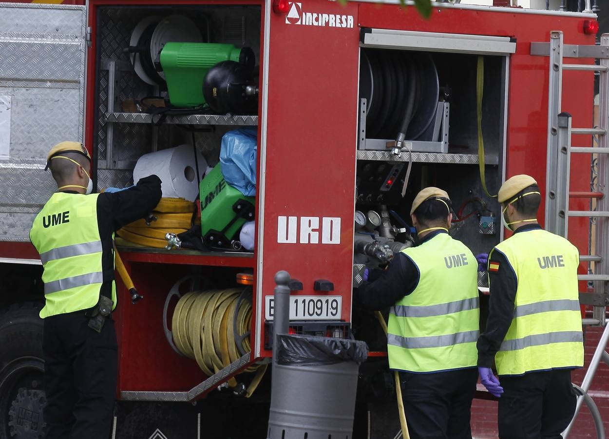 La UME imparte formación sobre prevención y control de coronavirus a los bomberos de Dos Hermanas