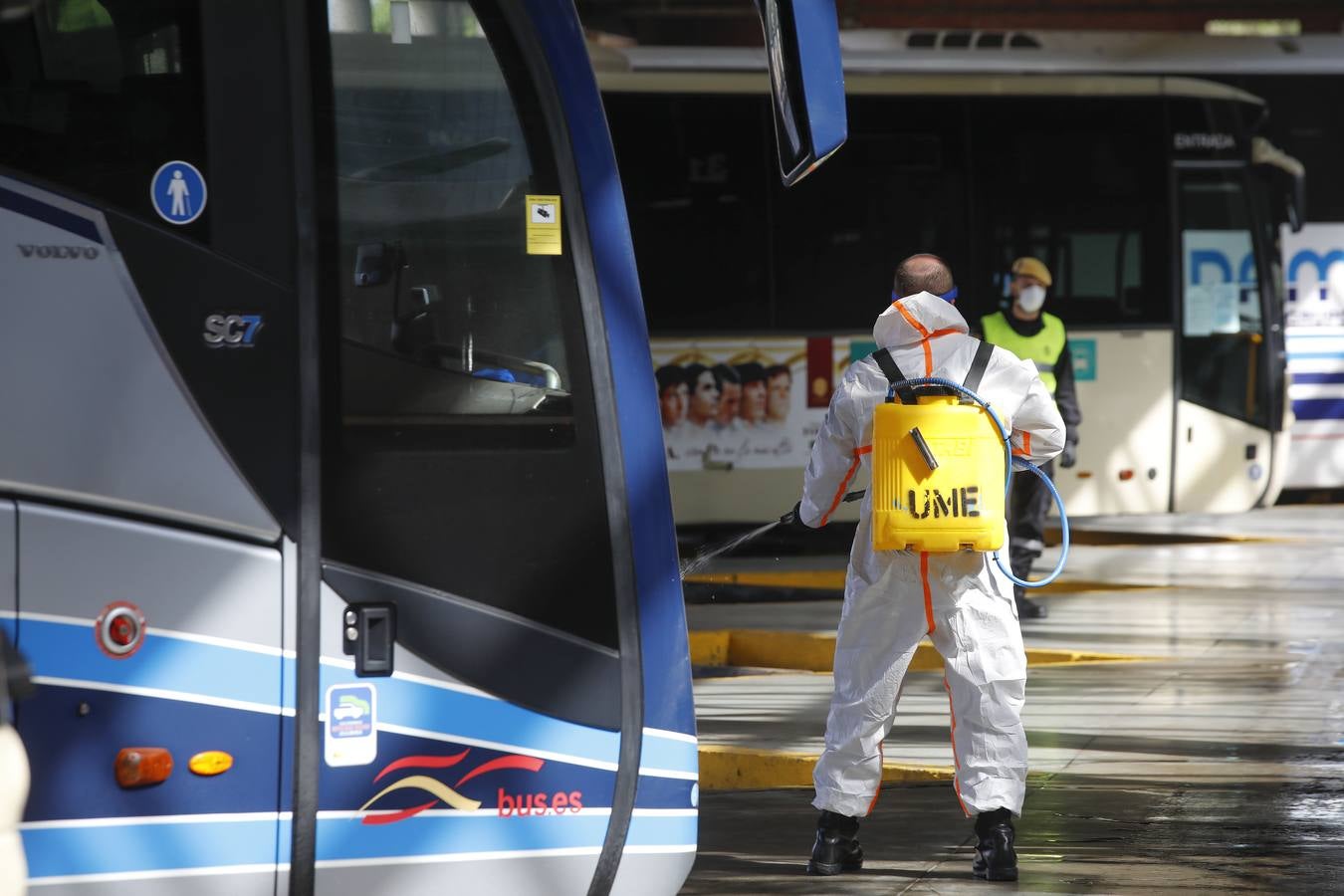 Crisis del coronavirus: Desinfección de la Plaza de Armas a cargo de la UME