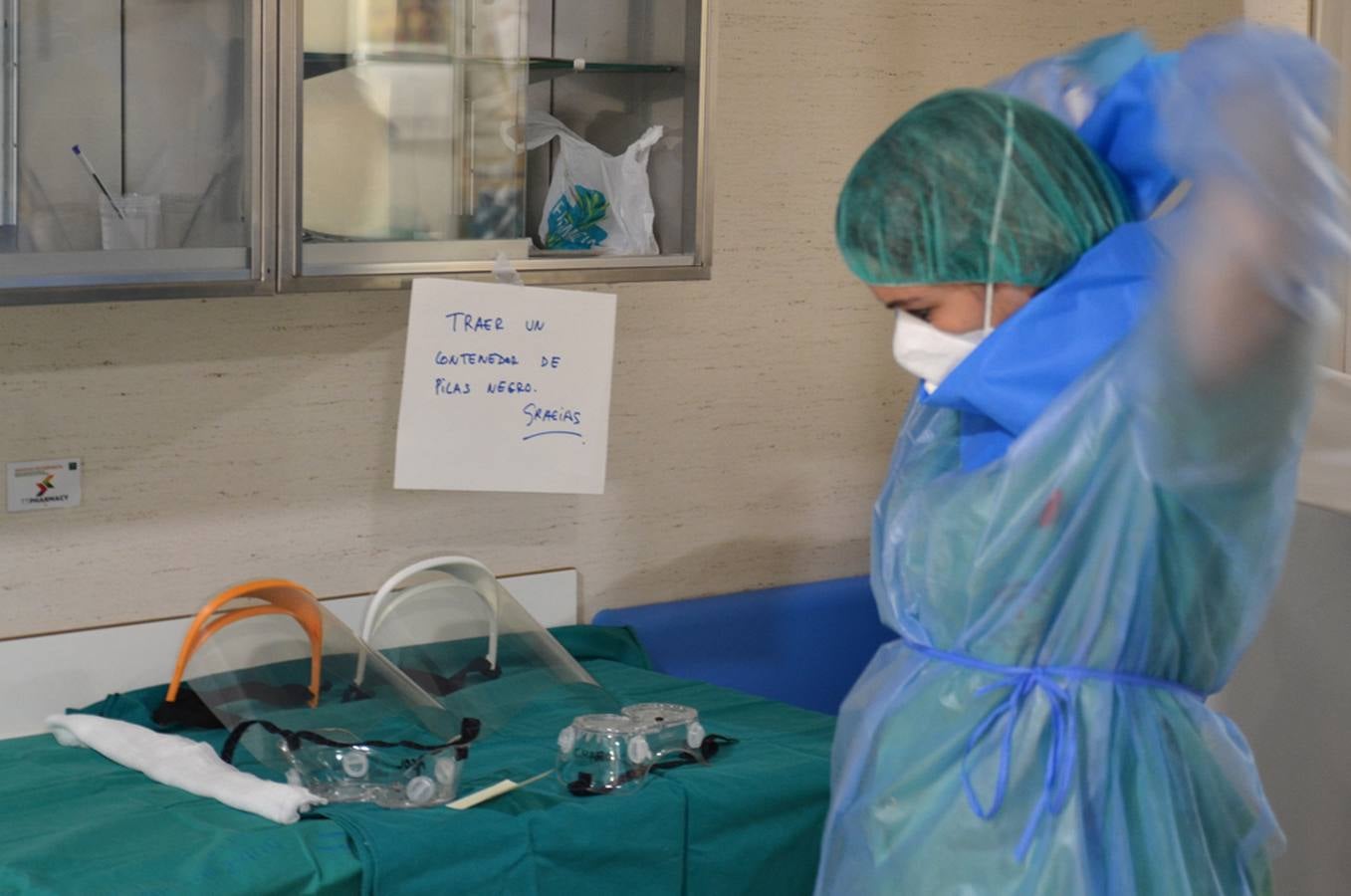 En imágenes, la crisis del Covid-19 desde los ojos de los sanitarios del Hospital Reina Sofía de Córdoba