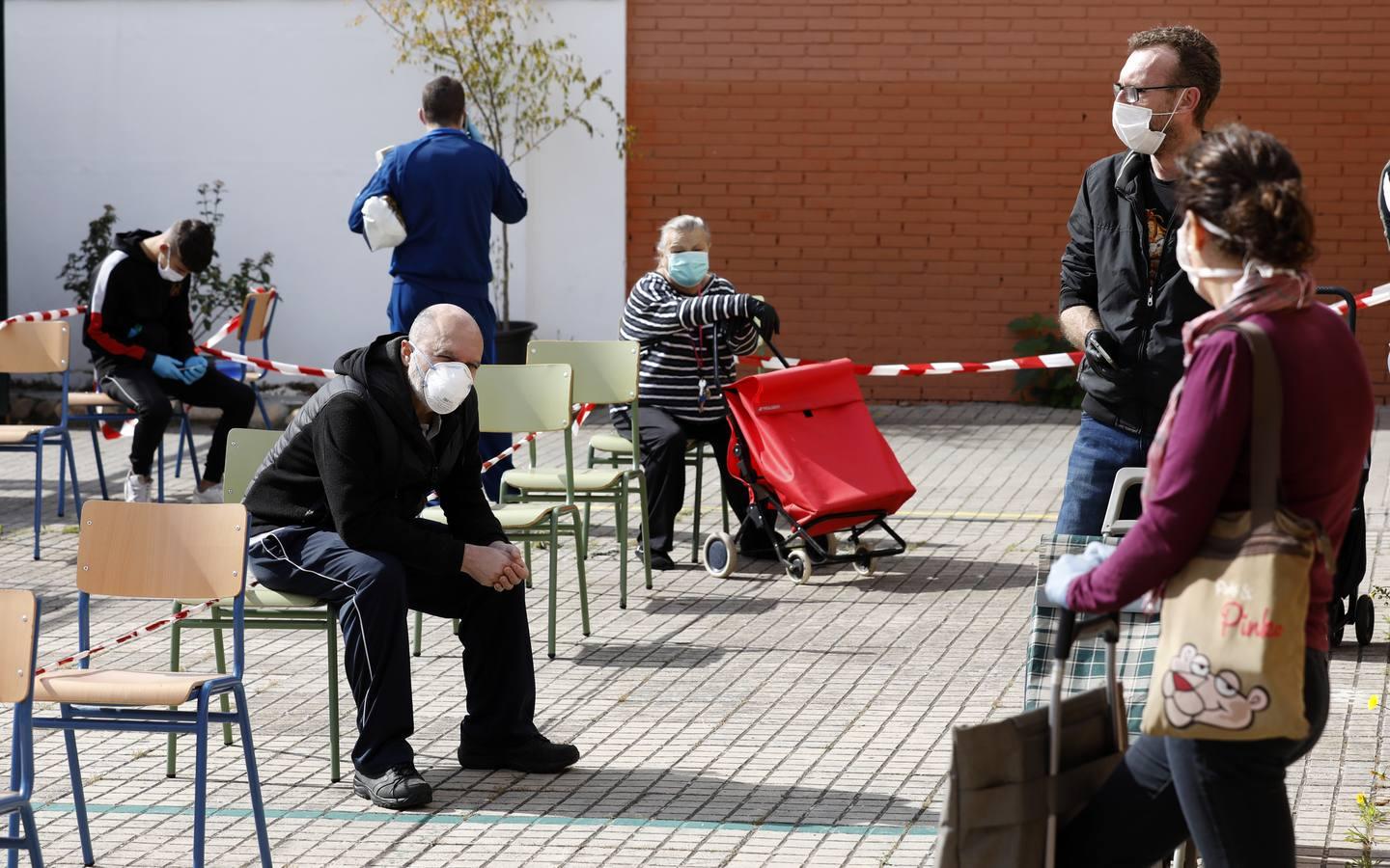 El reparto de comida de &quot;Todos por Córdoba&quot;, en imágenes