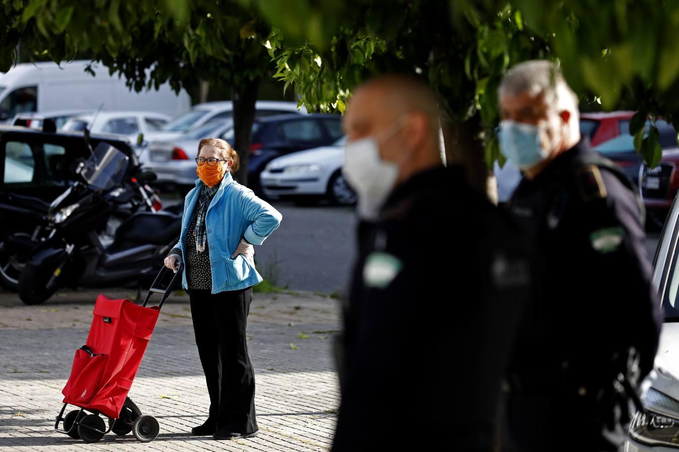 El reparto de comida de &quot;Todos por Córdoba&quot;, en imágenes