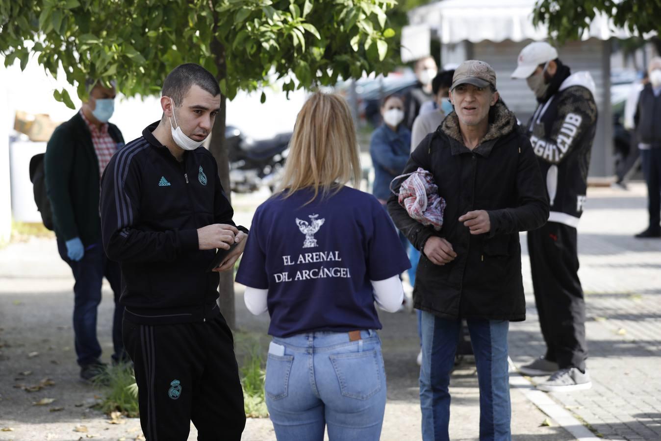 El reparto de comida de &quot;Todos por Córdoba&quot;, en imágenes