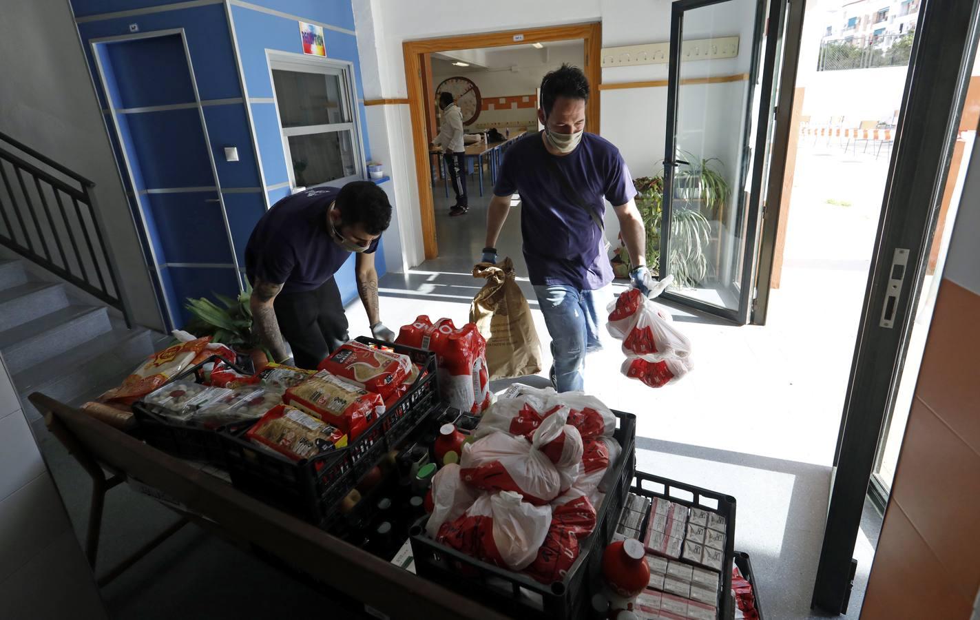 El reparto de comida de &quot;Todos por Córdoba&quot;, en imágenes