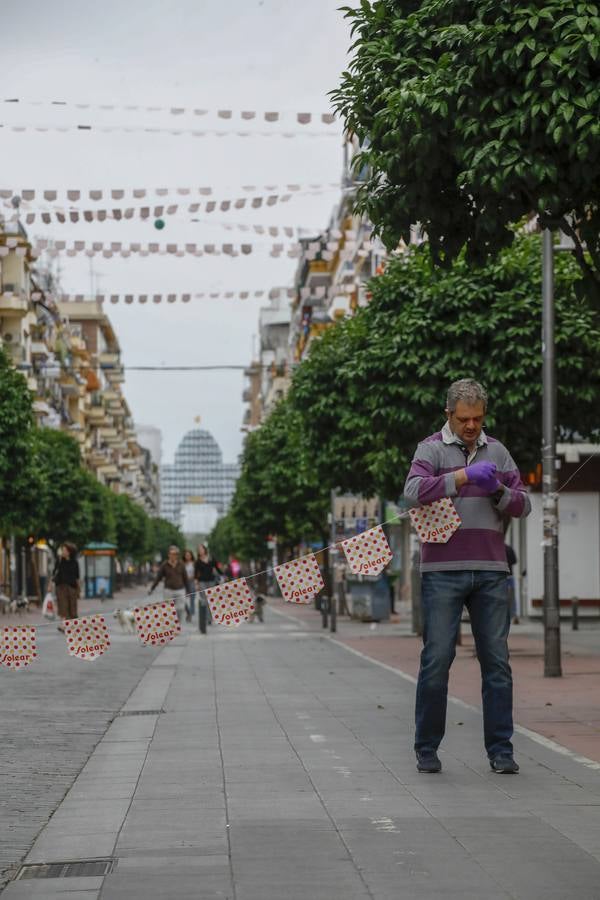 Efectos del coronavirus en Sevilla: la Feria de Abril en los balcones