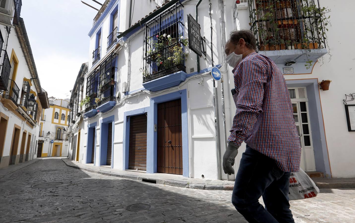 La «pandemia» de bares y restaurantes cerrados de Córdoba, en imágenes