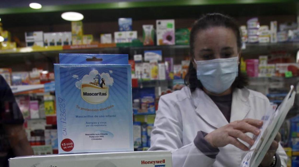 Coronavirus Sevilla: las farmacias ya venden mascarillas al precio fijado