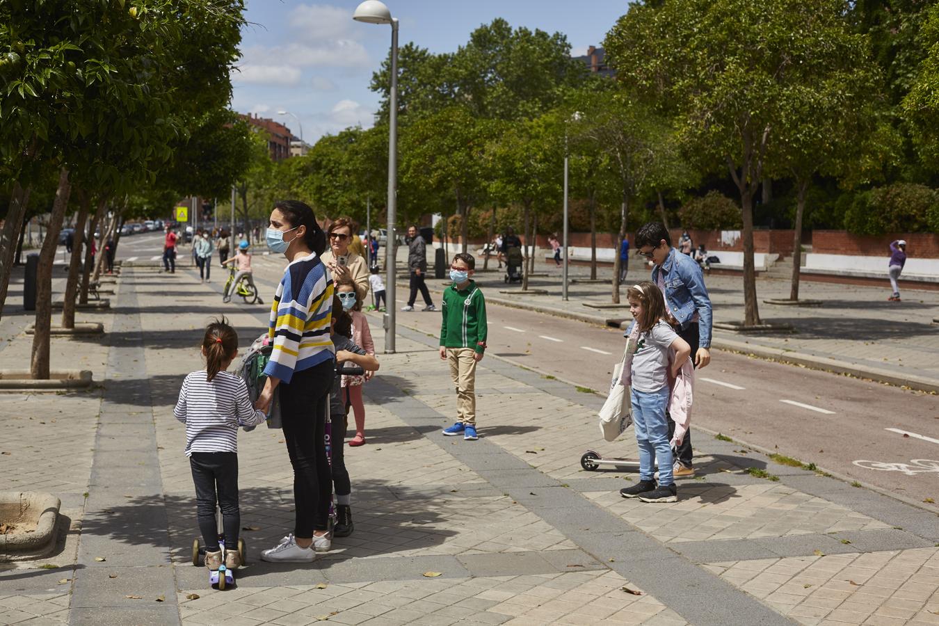 Paseo de Jose Antonio Vallejo-Nájera Botas en el distrito de Arganzuela, Madrid. 