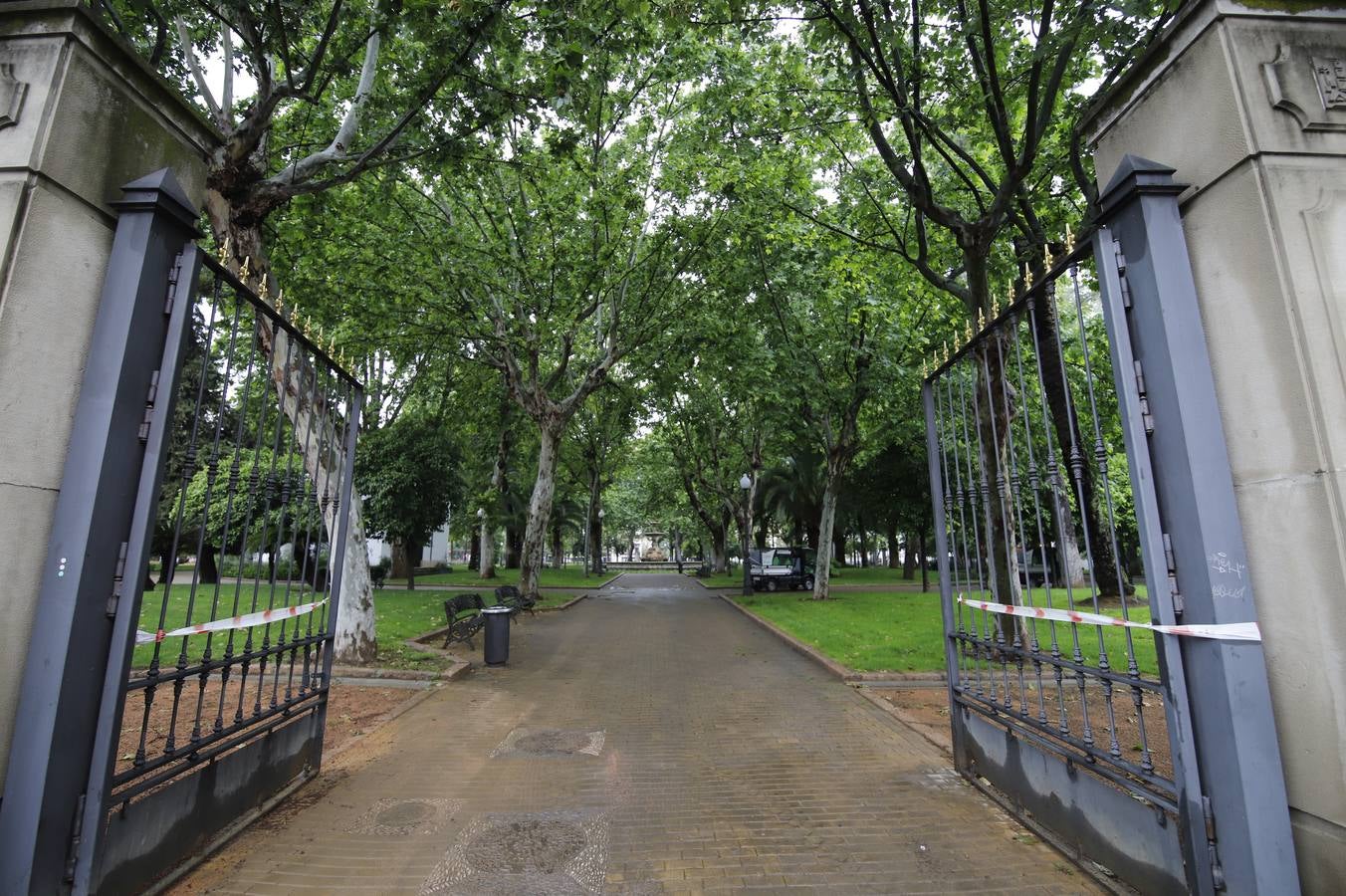 En imágenes, la primera salida de los niños a la calle en Córdoba (I)