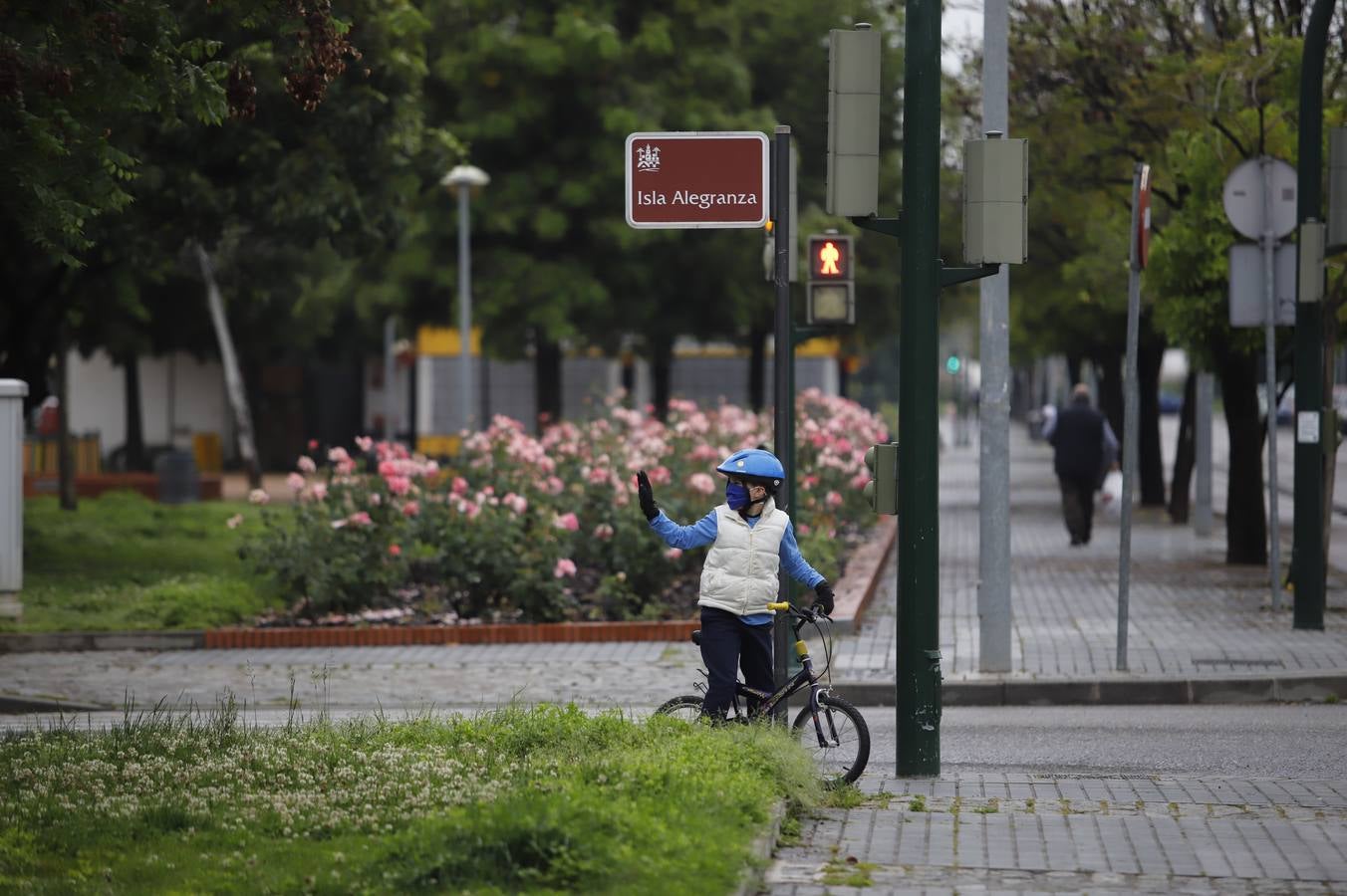 En imágenes, la primera salida de los niños a la calle en Córdoba (I)