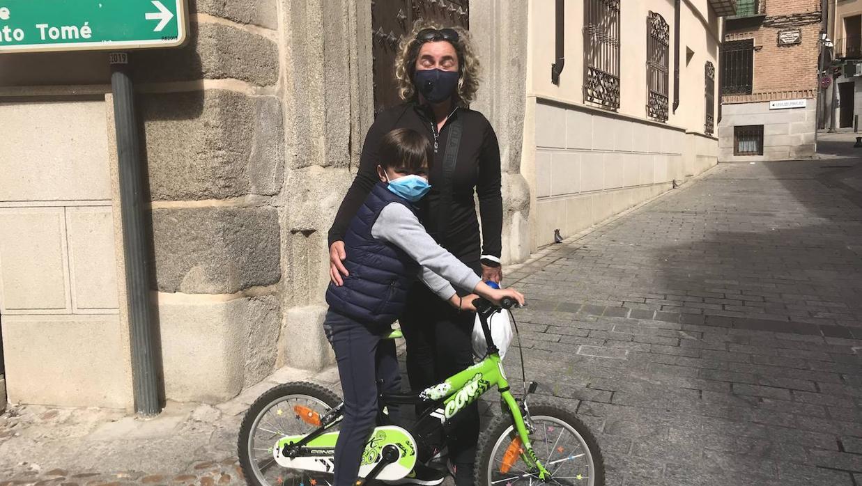 En imágenes: los niños toledanos disfrutan de la calle