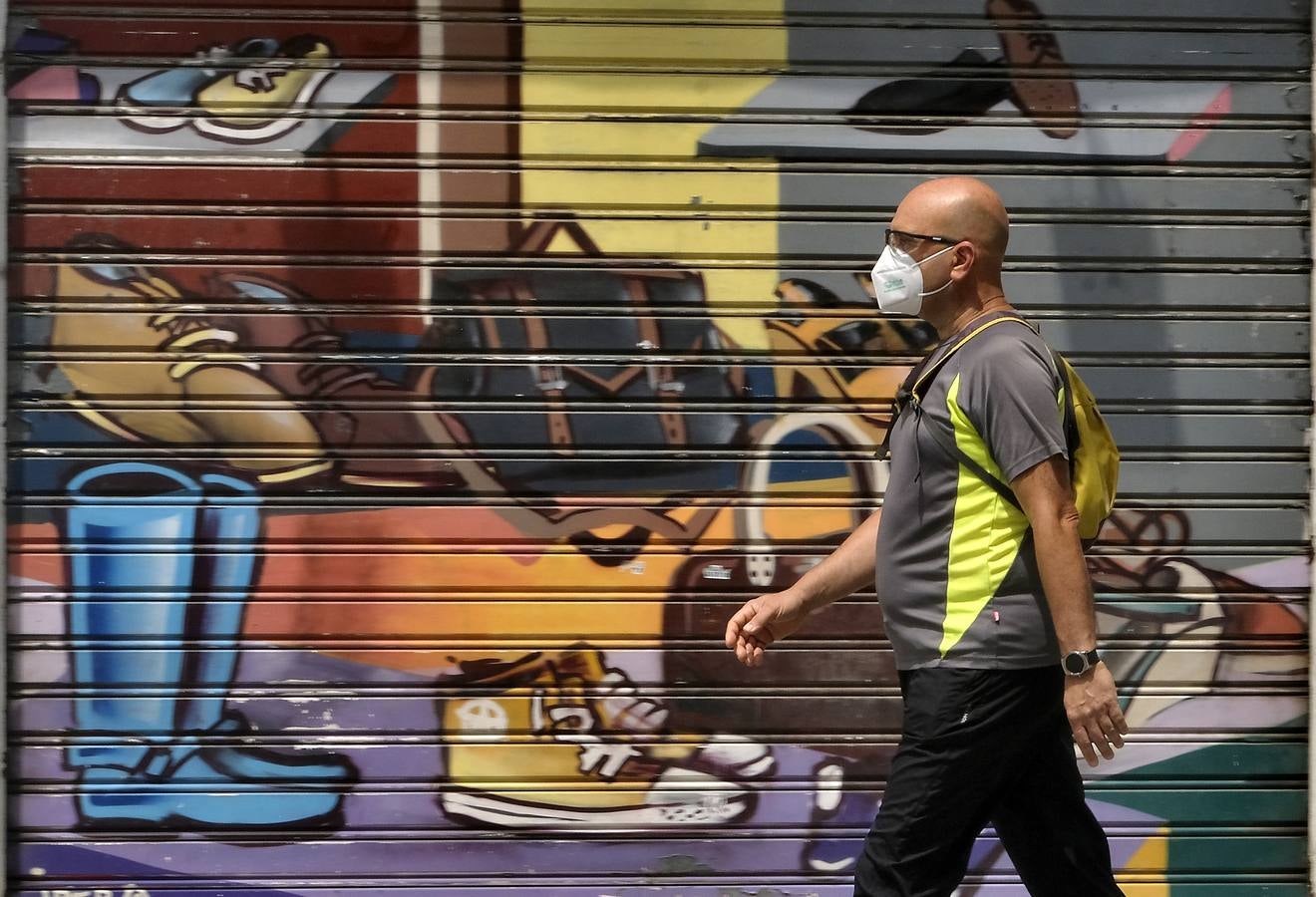 Desolación en las calles comerciales de Sevilla a la espera de la vuelta de actividad