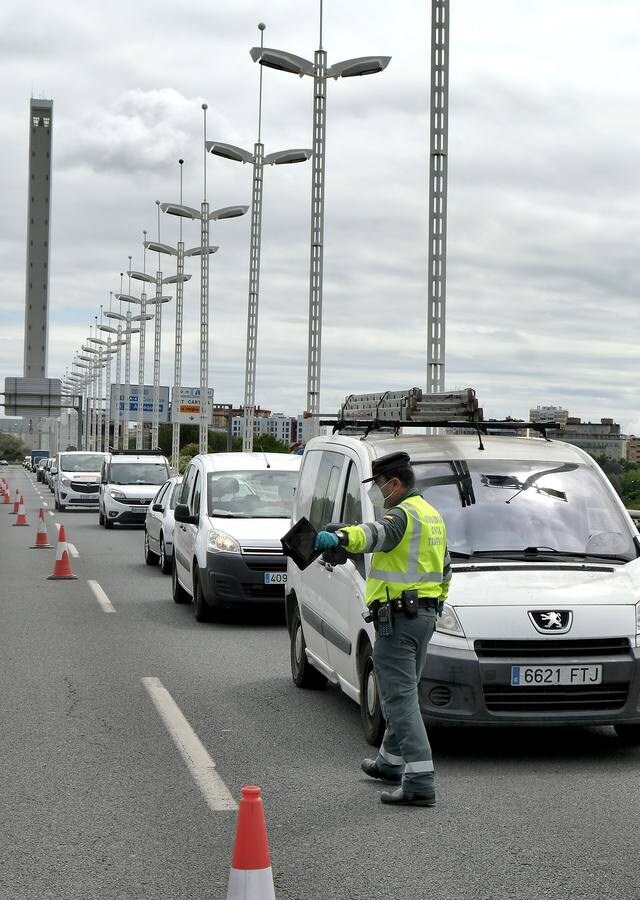 Refuerzo de los controles de tráfico para evitar desplazamientos en el puente de mayo