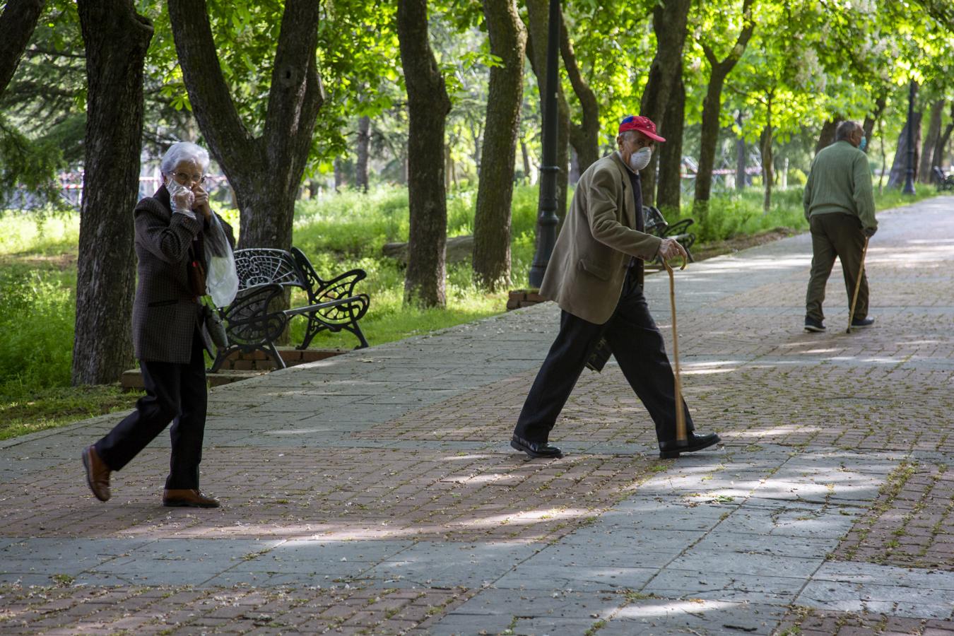 Mascarilla y paseo por Ávila. 