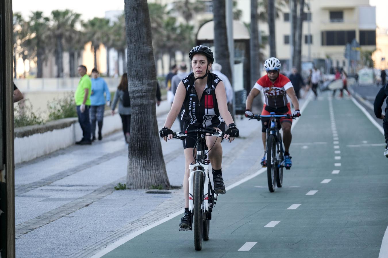 Así ha sido la primera salida de deportistas y mayores a la calle