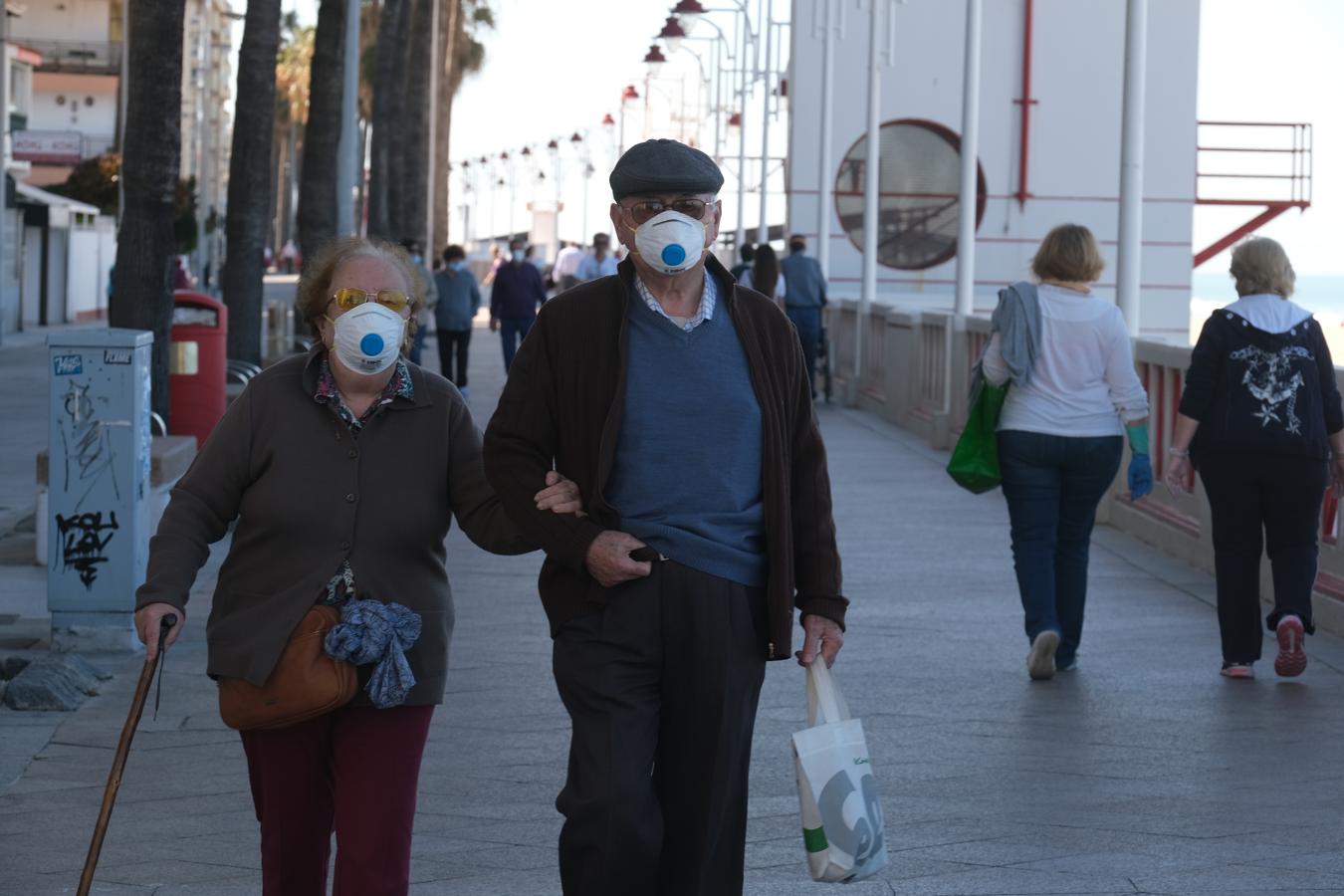 Así ha sido la primera salida de deportistas y mayores a la calle