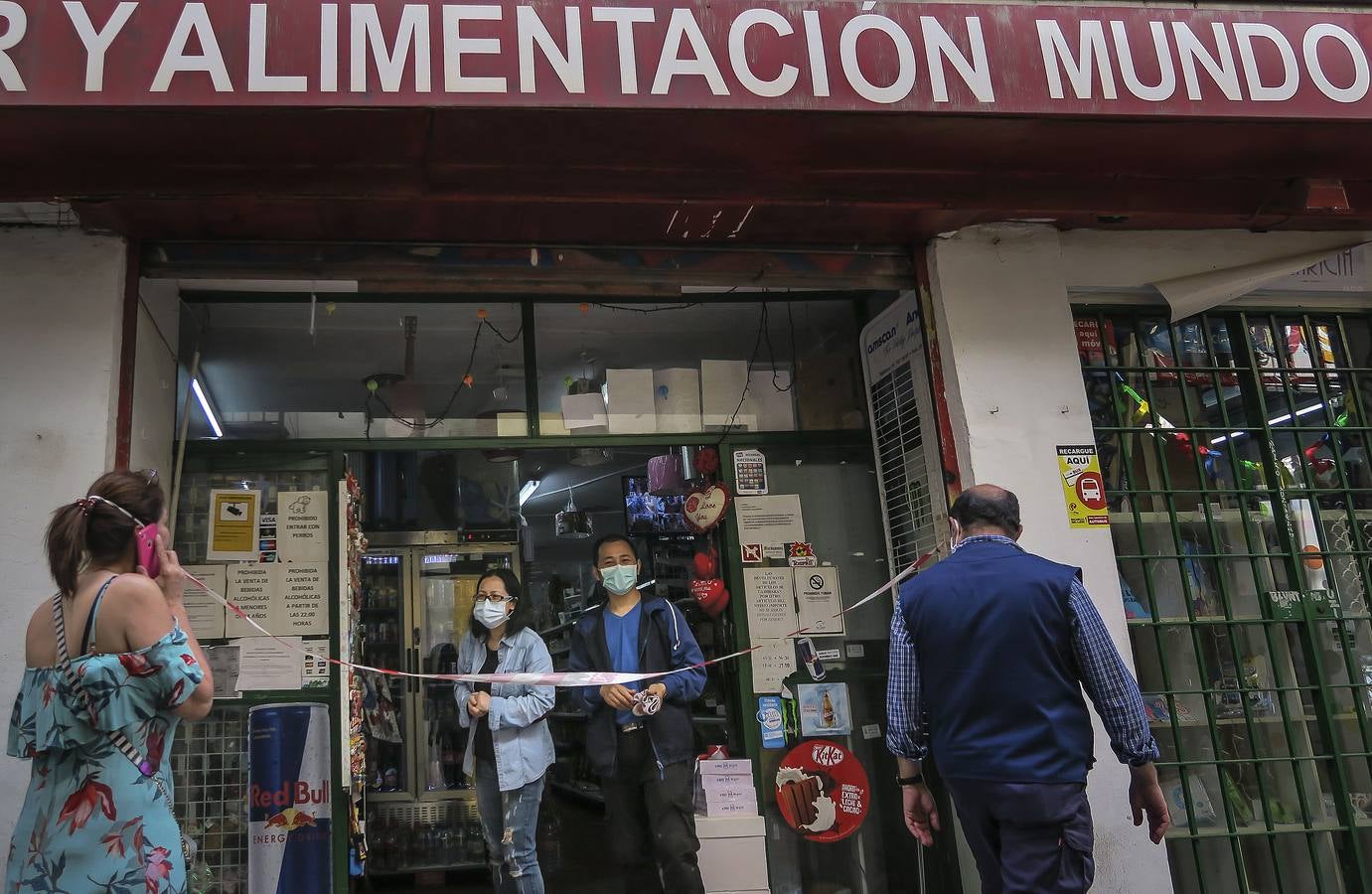 Los primeros comercios sevillanos que inician la desescalada