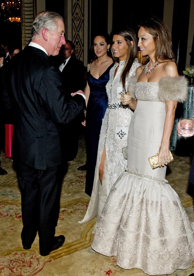 Isabel Preysler, Tamara Falcó y Ana Boyer, en un encuentro con el Príncipe Carlos de Inglaterra