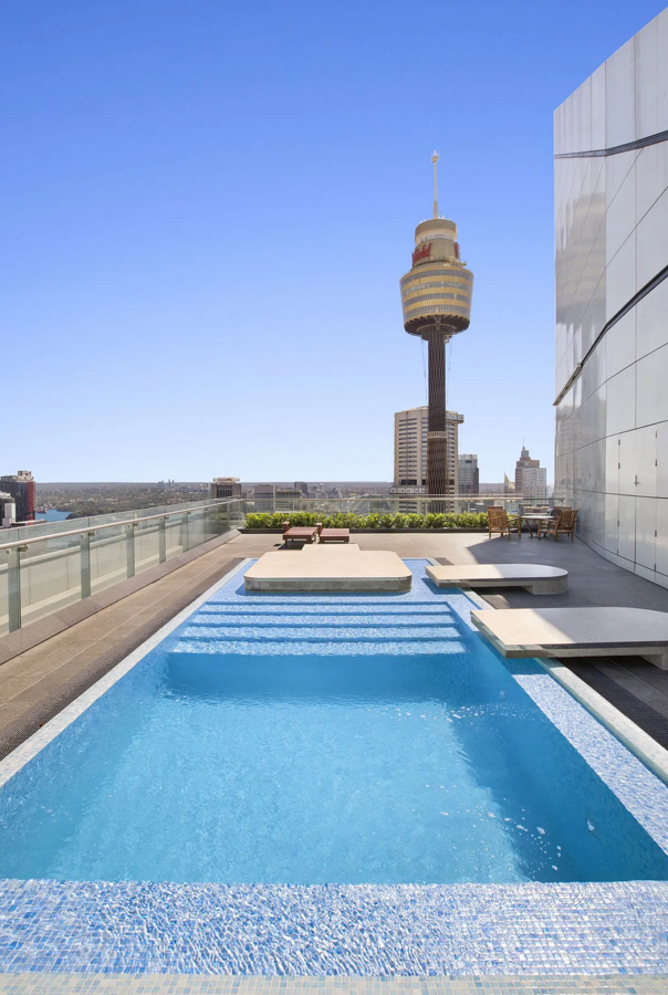 The Boyd Residence, Sidney. Además de las comodidades de la espaciosa casa de 2.400 metros cuadrados repartidos en tres plantas, cuenta con una piscina en la azotea, garaje privado vigilado, ascensor privado y seguridad 24 horas.