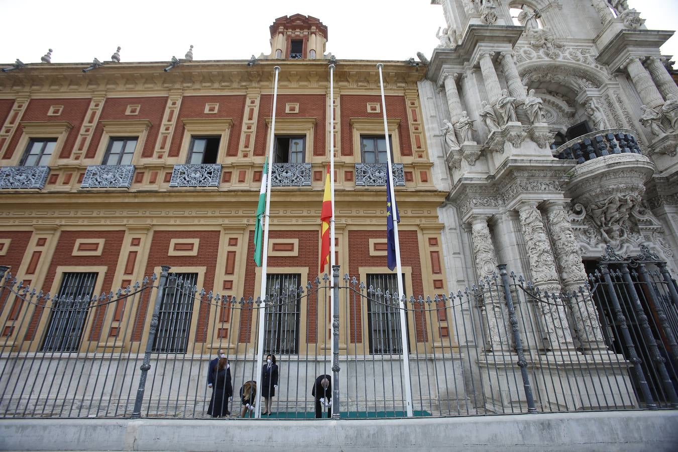 Andalucía, ya de luto oficial por las víctimas del coronavirus