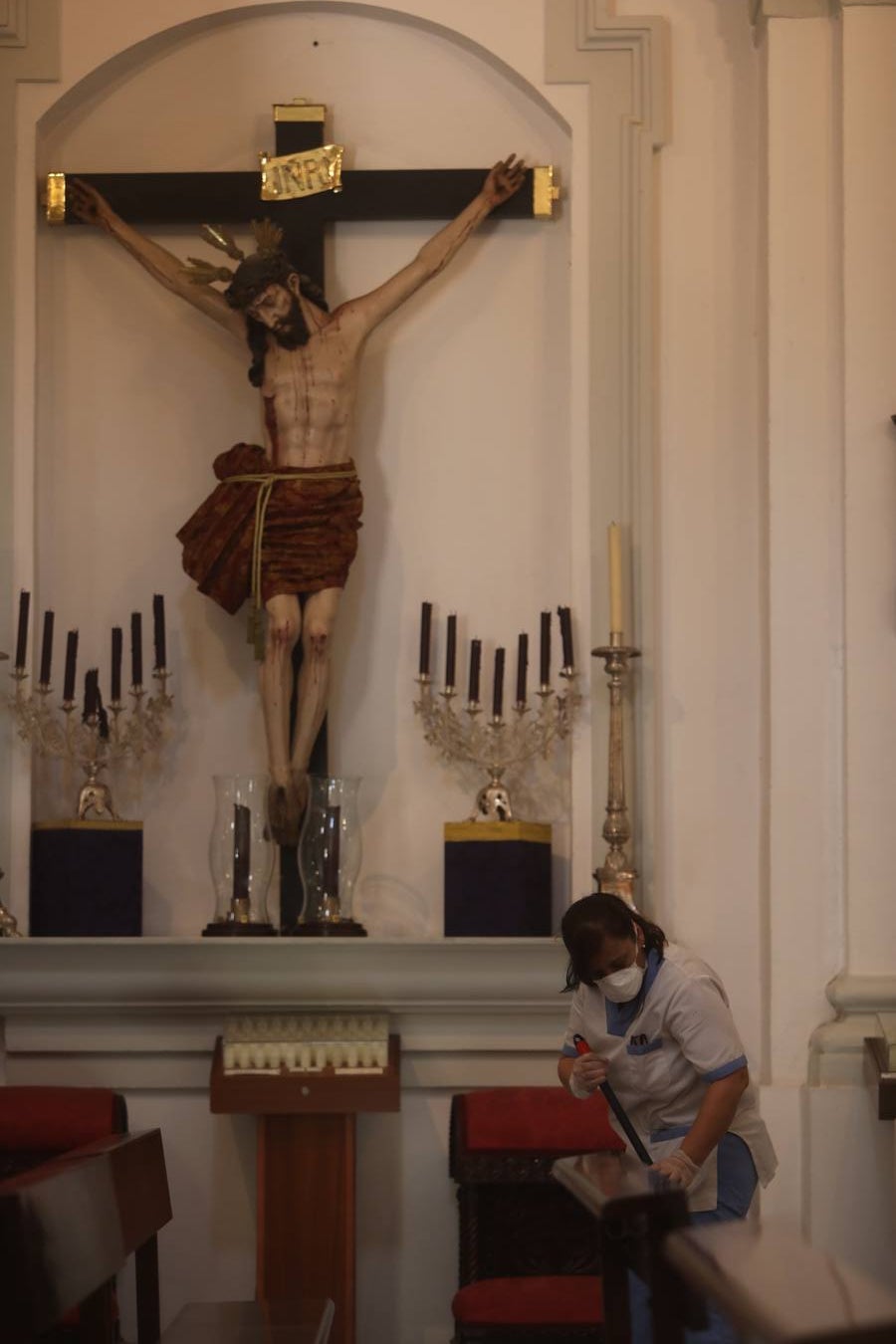 Todo preparado en las iglesias de Cádiz para la reapertura