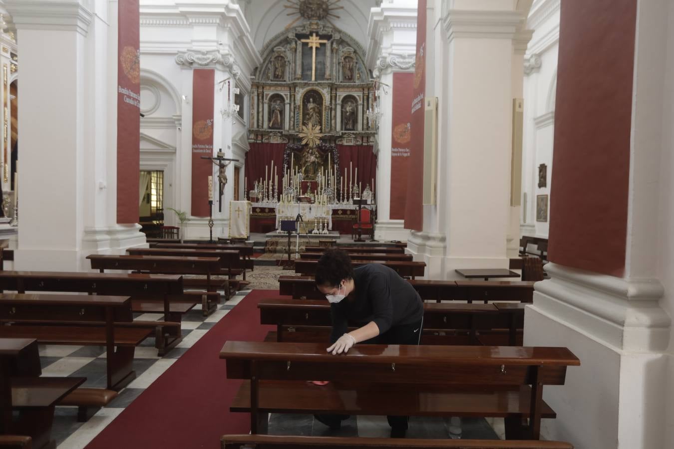 Todo preparado en las iglesias de Cádiz para la reapertura