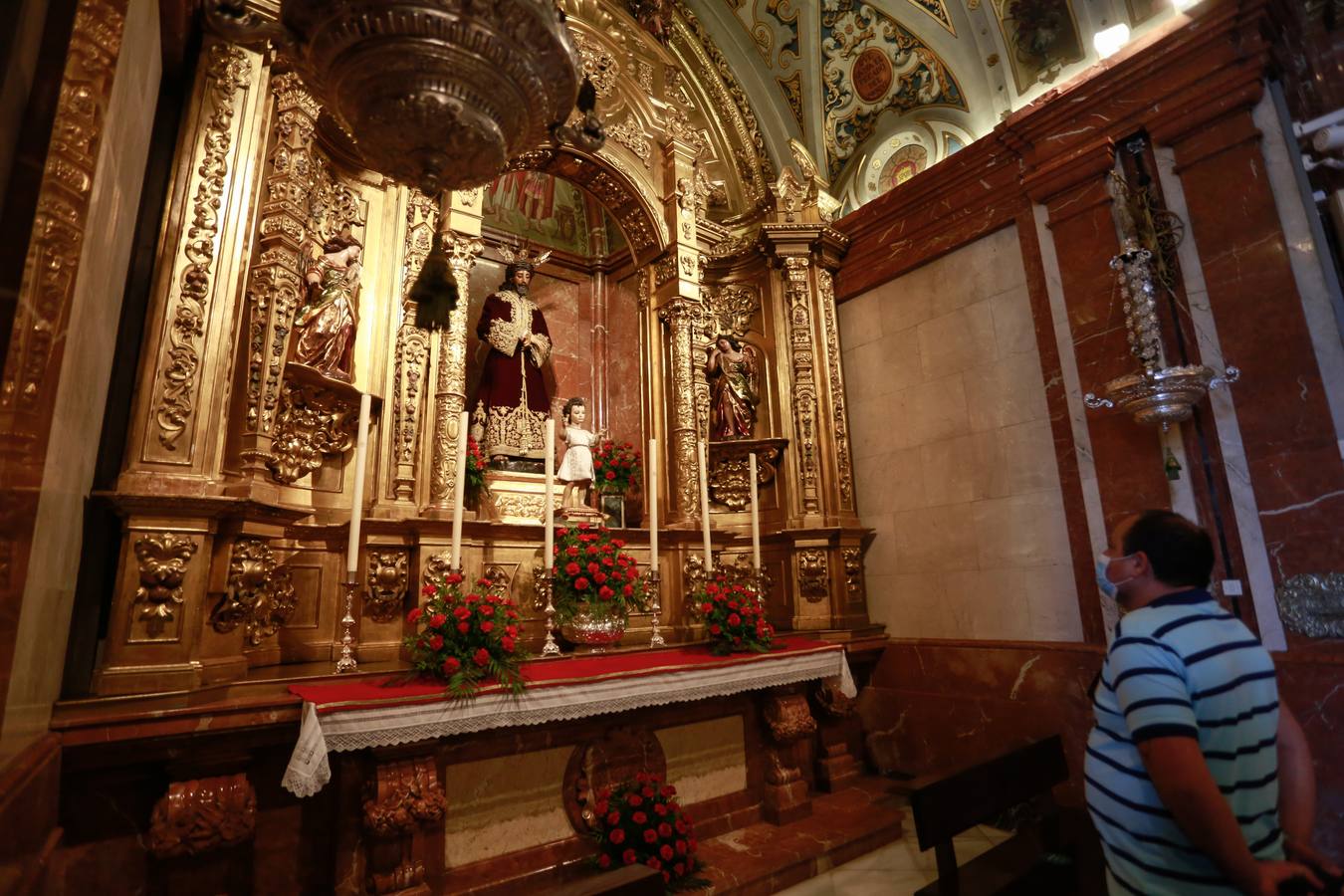 La Basílica de la Macarena abre sus puertas de nuevo