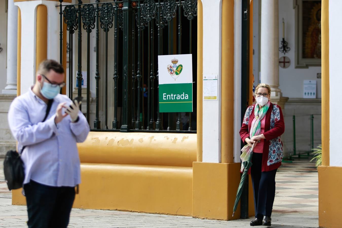 La Basílica de la Macarena abre sus puertas de nuevo