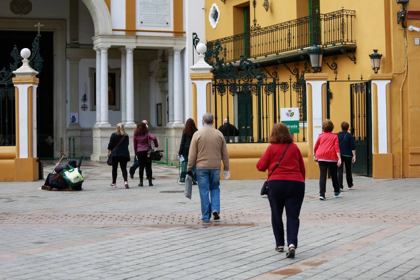 La Basílica de la Macarena abre sus puertas de nuevo