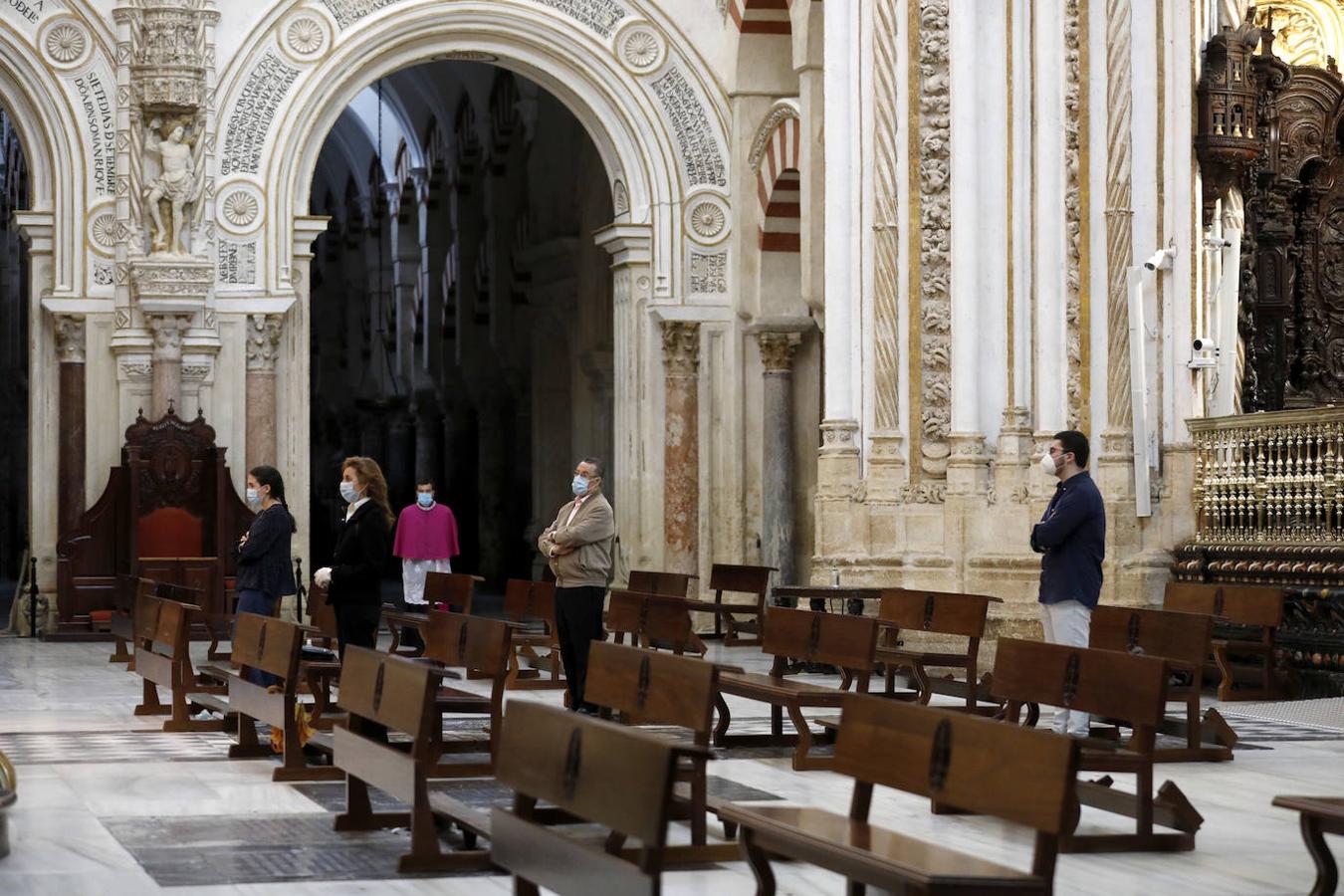 Las misas en Córdoba en la fase 1 de la desescalada, en imágenes