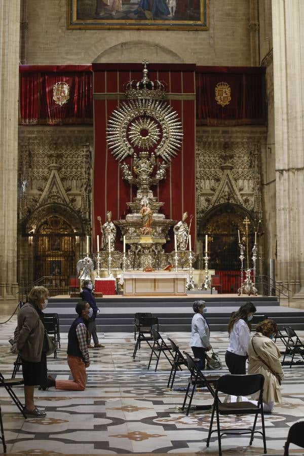 Primeras misas en la Catedral de Sevilla tras entrar en la fase 1 de la «desescalada»