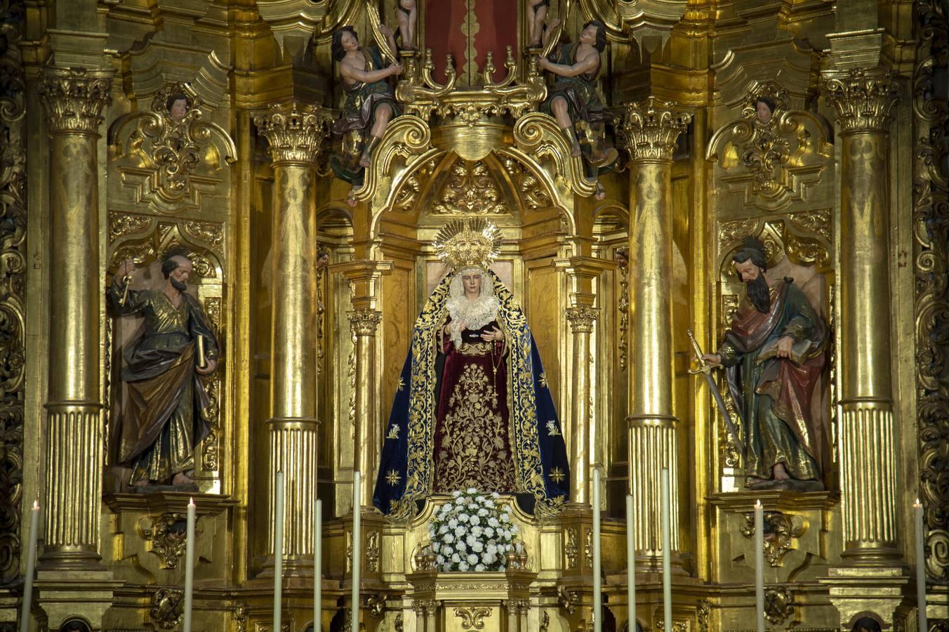 La Virgen de las Penas de Santa Marta en el altar mayor de San Andrés