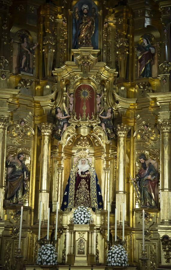 La Virgen de las Penas de Santa Marta en el altar mayor de San Andrés