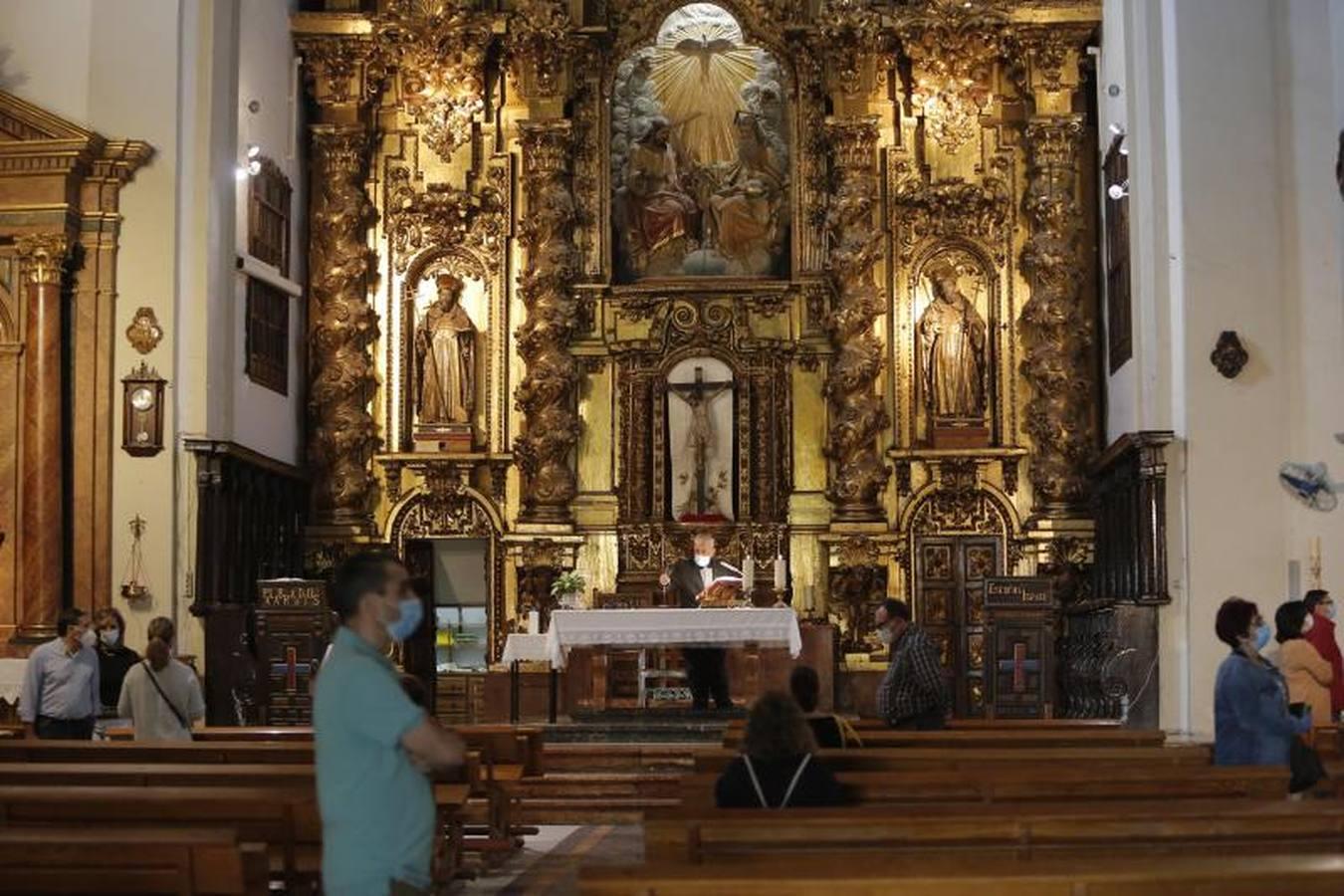 La visita al Rescatado en el primer viernes con los templos abiertos, en imágenes