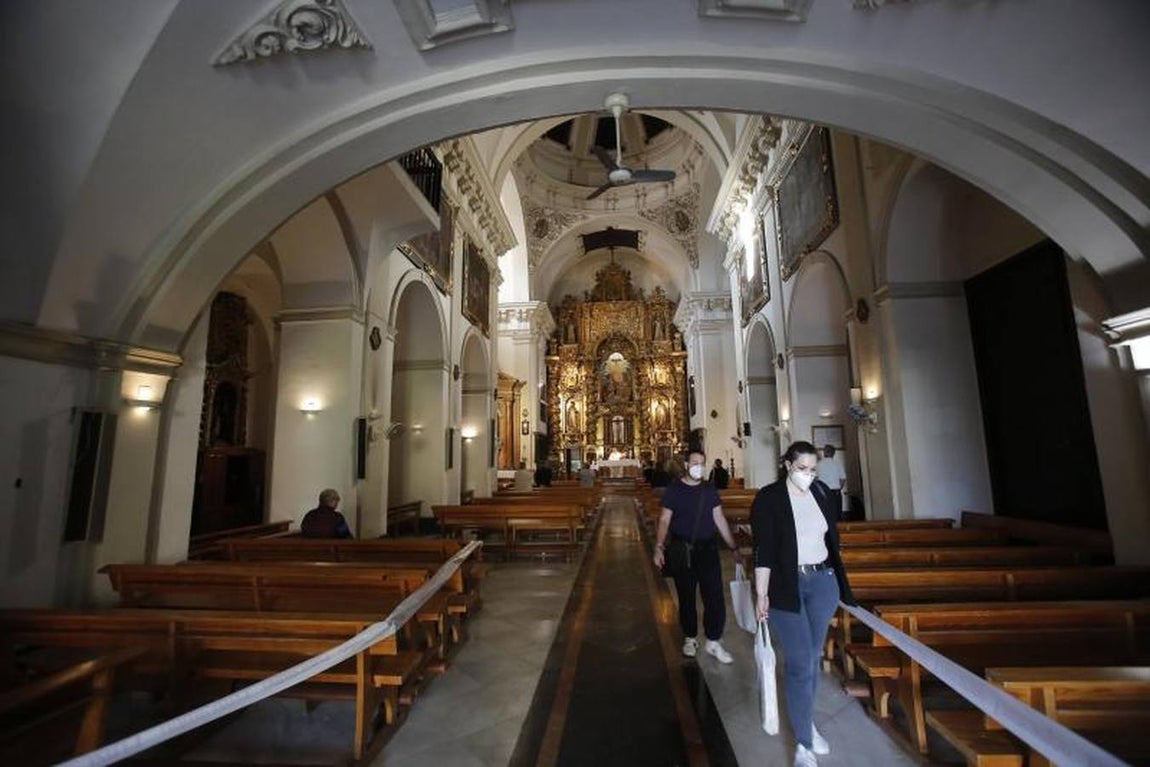 La visita al Rescatado en el primer viernes con los templos abiertos, en imágenes
