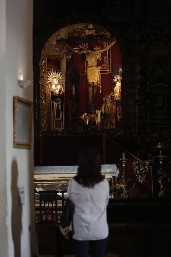 La visita al Rescatado en el primer viernes con los templos abiertos, en imágenes