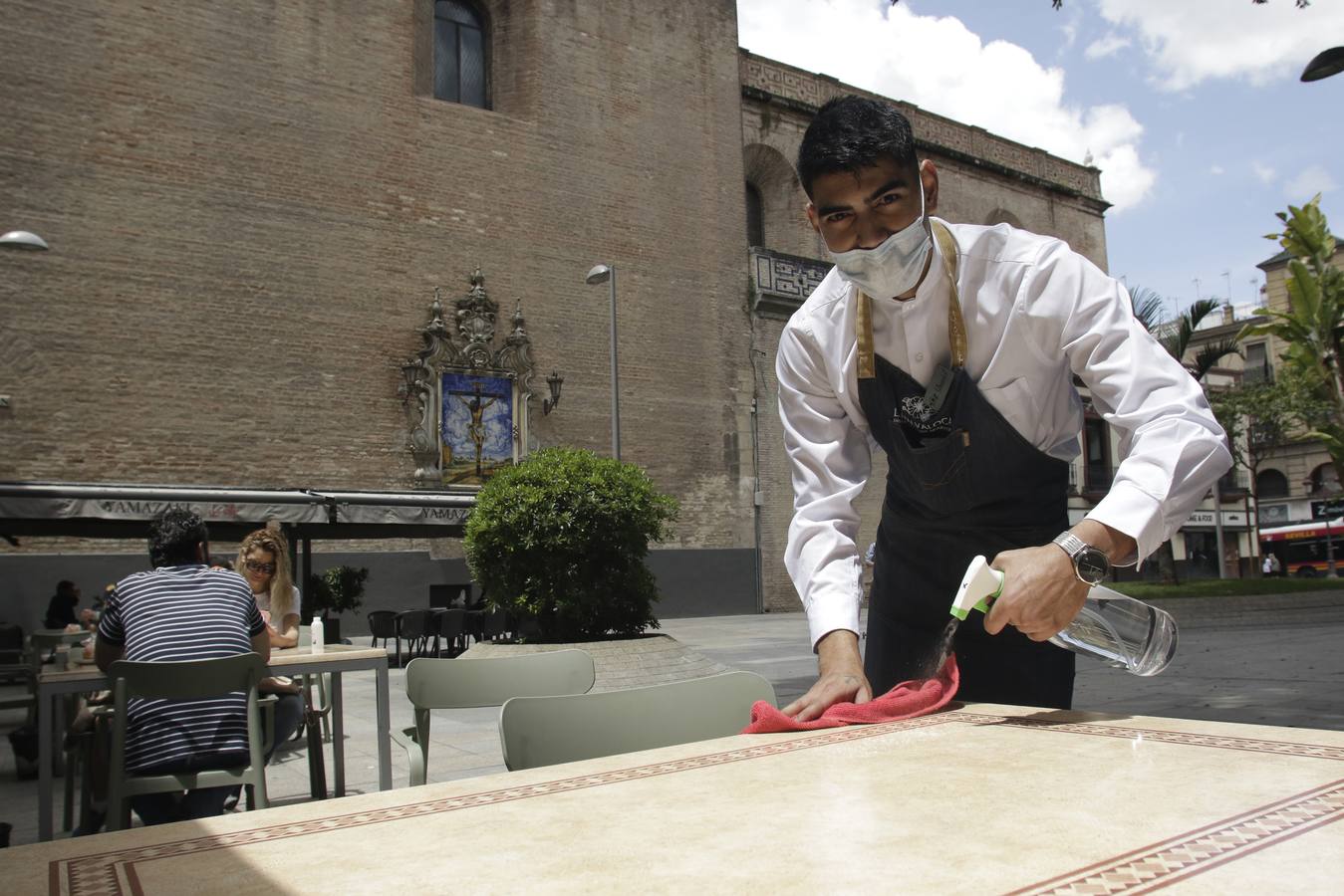 En imágenes, ambiente en el Centro durante la primera fase de la desescalada