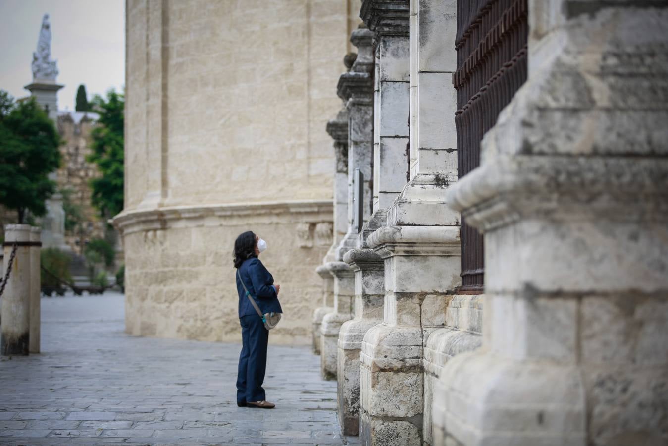 En imágenes, cada vez más ambiente en las calles de Triana y el Centro