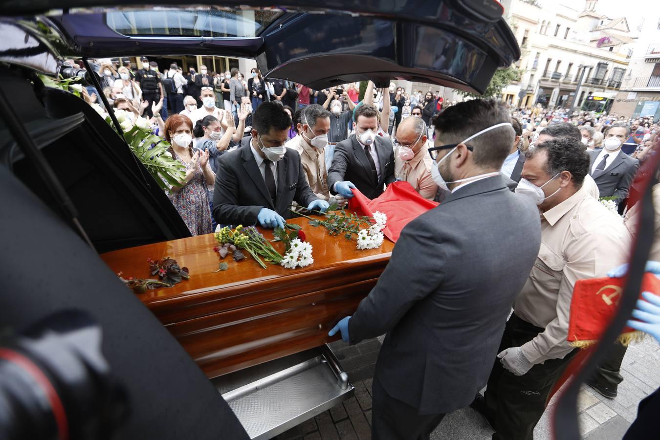 La despedida de la sociedad de Córdoba a Julio Anguita, en imágenes