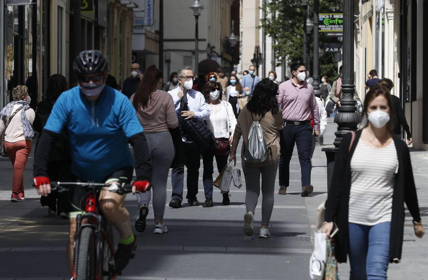 Córdoba recupera el pulso del fin de semana en la Fase 1, en imágenes