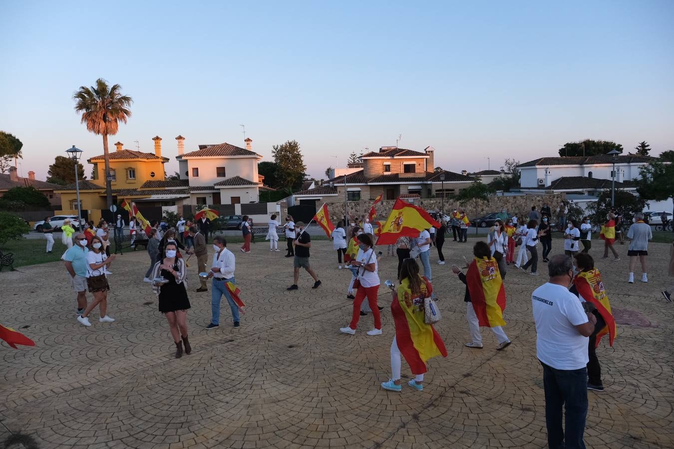 FOTOS: Cacerolada en El Puerto de Santa María contra la gestión de Pedro Sánchez