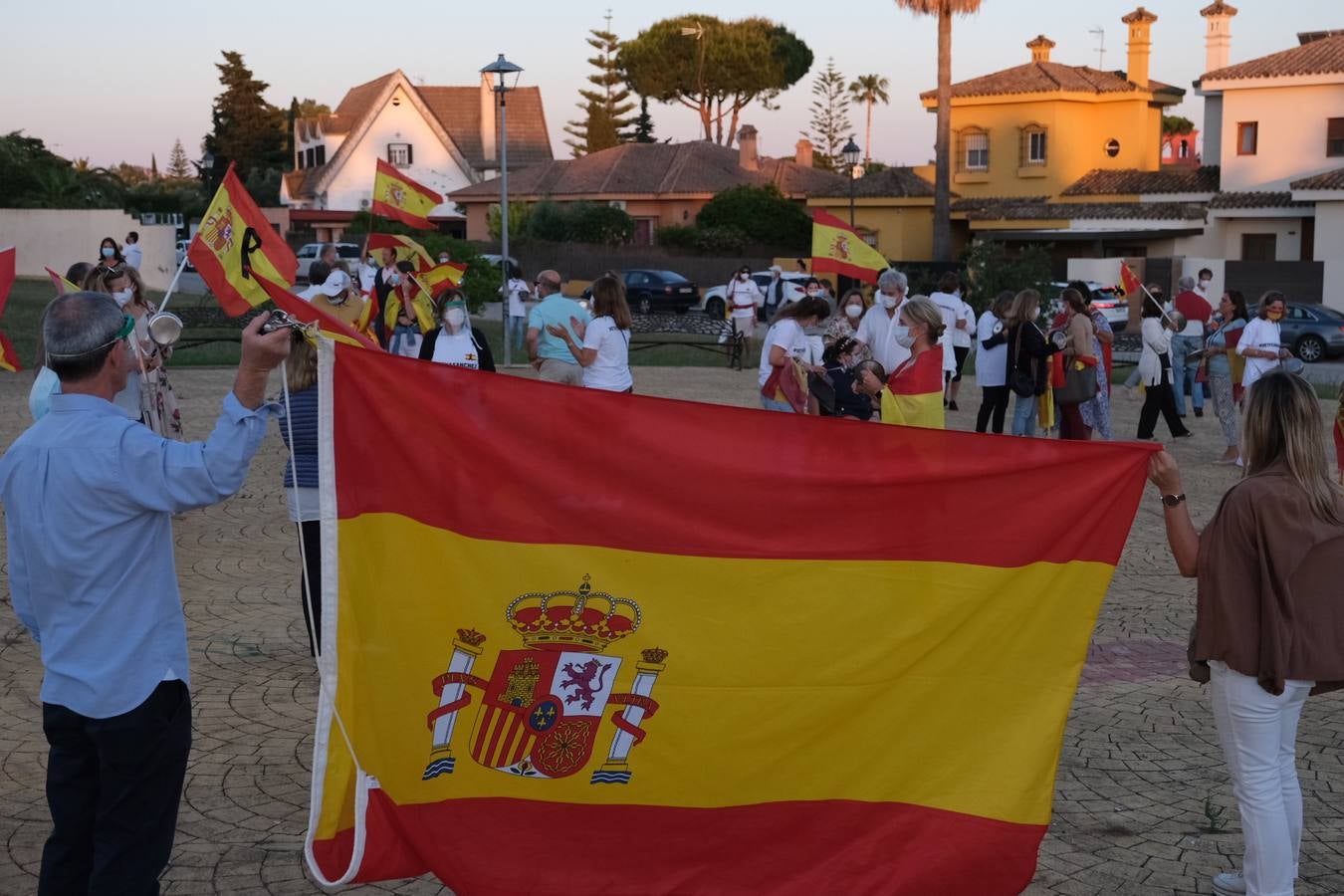 FOTOS: Cacerolada en El Puerto de Santa María contra la gestión de Pedro Sánchez