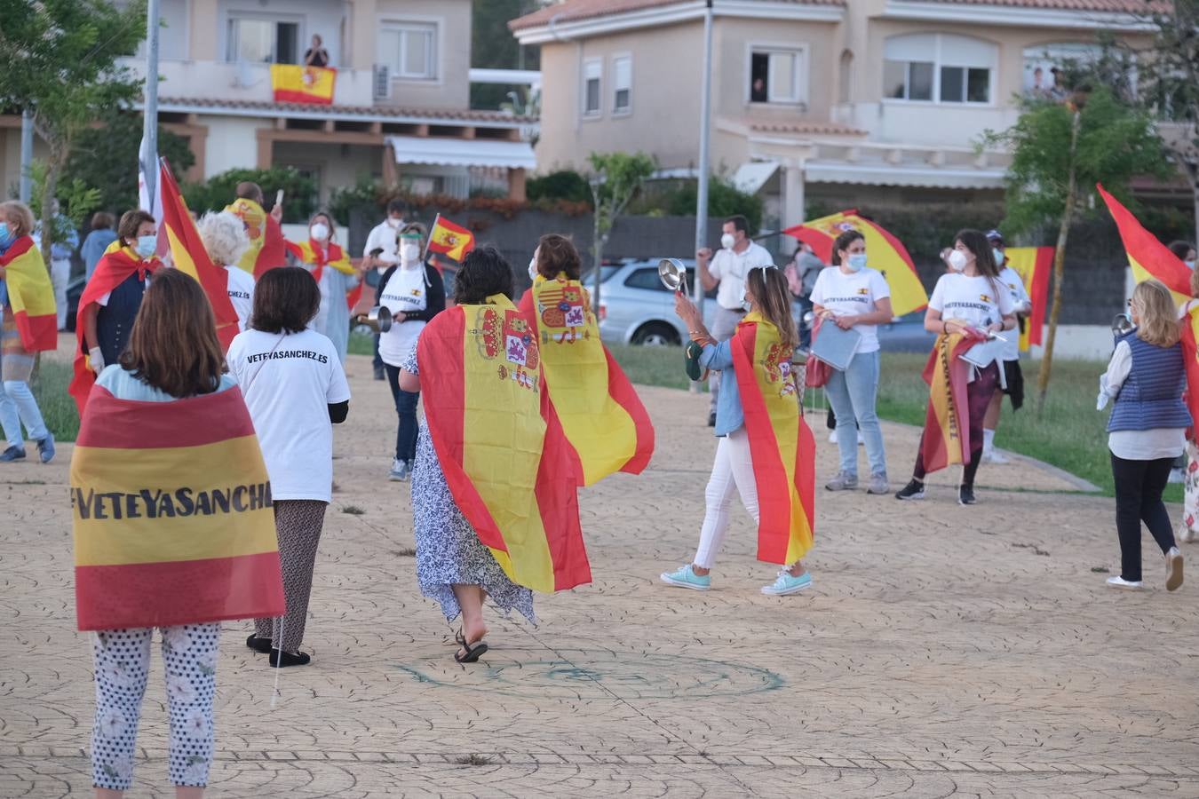 FOTOS: Cacerolada en El Puerto de Santa María contra la gestión de Pedro Sánchez