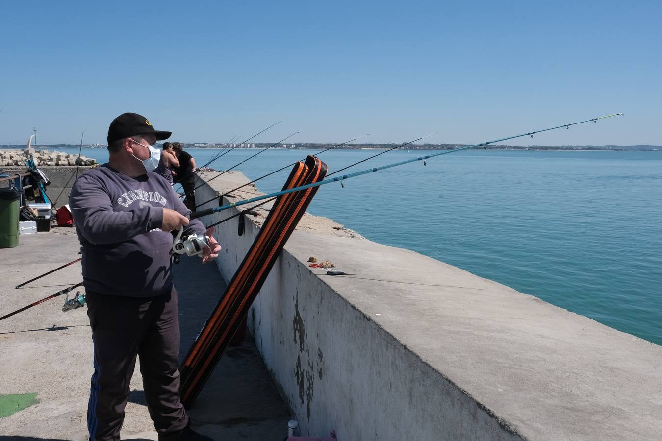 FOTOS: Día a día en Cádiz, en la Fase 1 de la desescalada