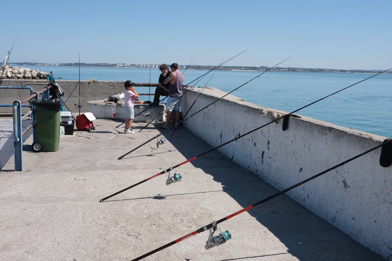 FOTOS: Día a día en Cádiz, en la Fase 1 de la desescalada